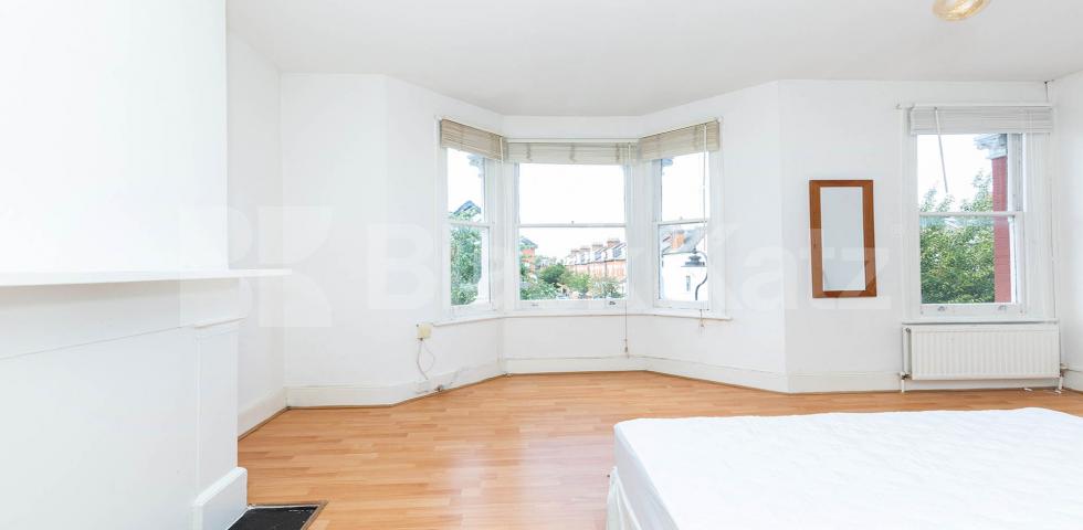 			NEW INSTRUCTION!, 2 Bedroom, 1 bath, 1 reception Flat			 Landrock road, Crouch End